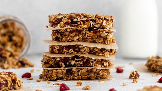 Rafine Şeker İçermeyen: Ev Yapımı Granola Bar