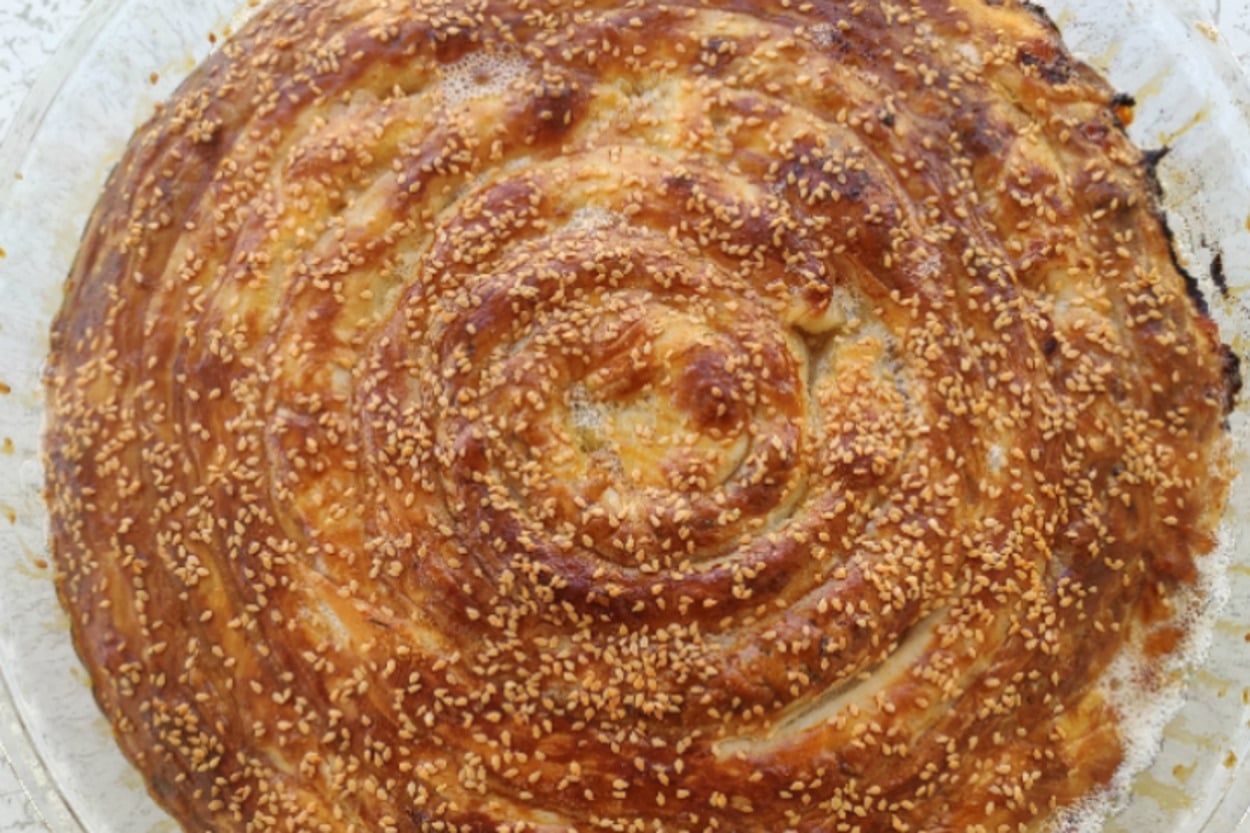 Çıtır Çıtır: El Açması Tavuklu Börek