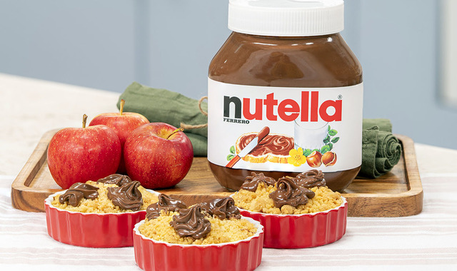 Ağızda Dağılan Hamuruyla: Nutella'lı Elmalı Crumble