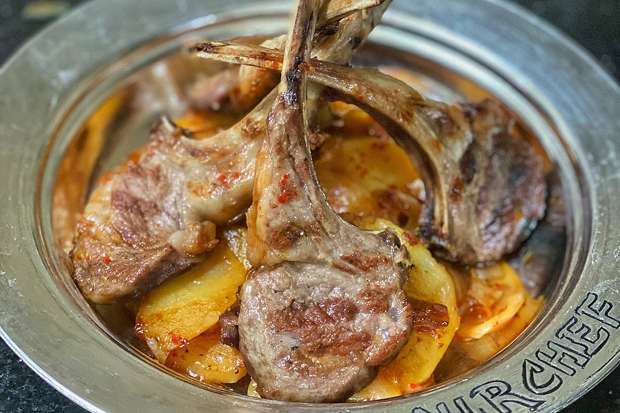 En Özel Sofralara: Patatesli Pirzola Kebabı