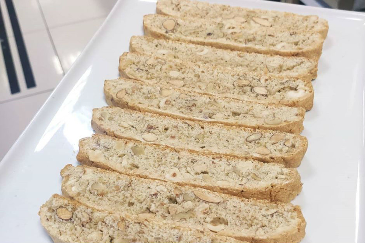 İtalyan Kurabiyesi: Biscotti
