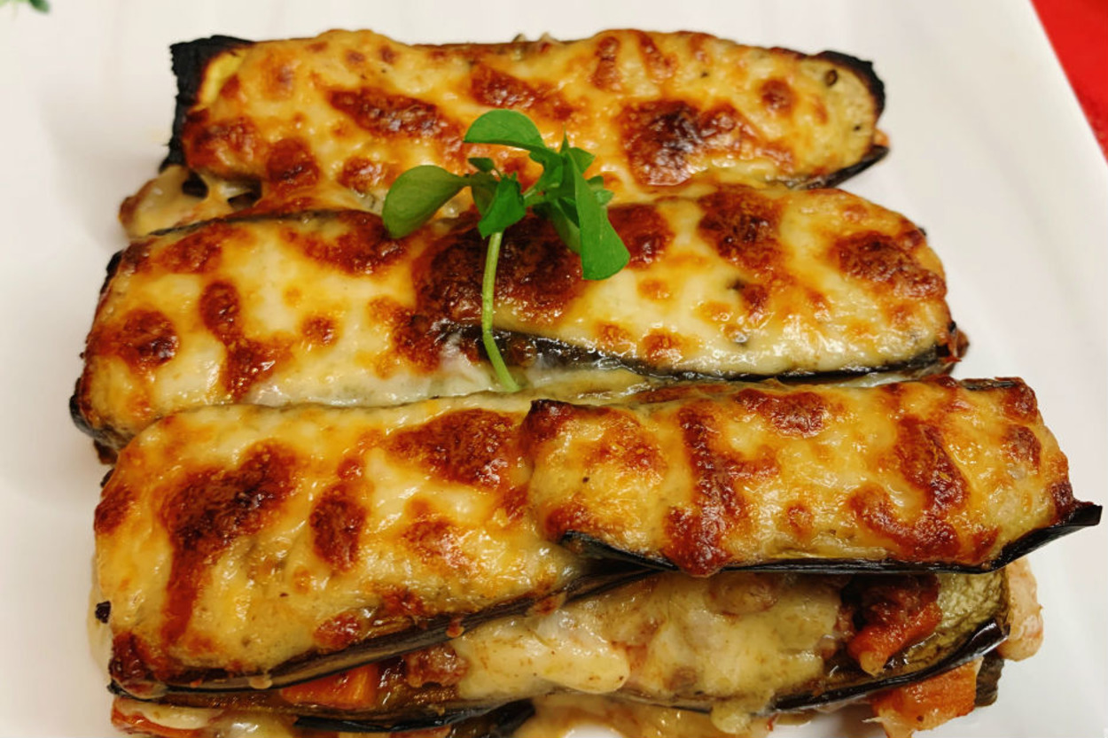 Enfes Beşamel Sosuyla: Patlıcan Lazanya