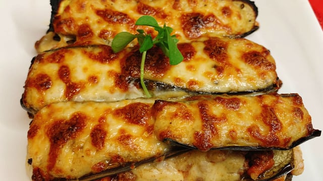 Enfes Beşamel Sosuyla: Patlıcan Lazanya