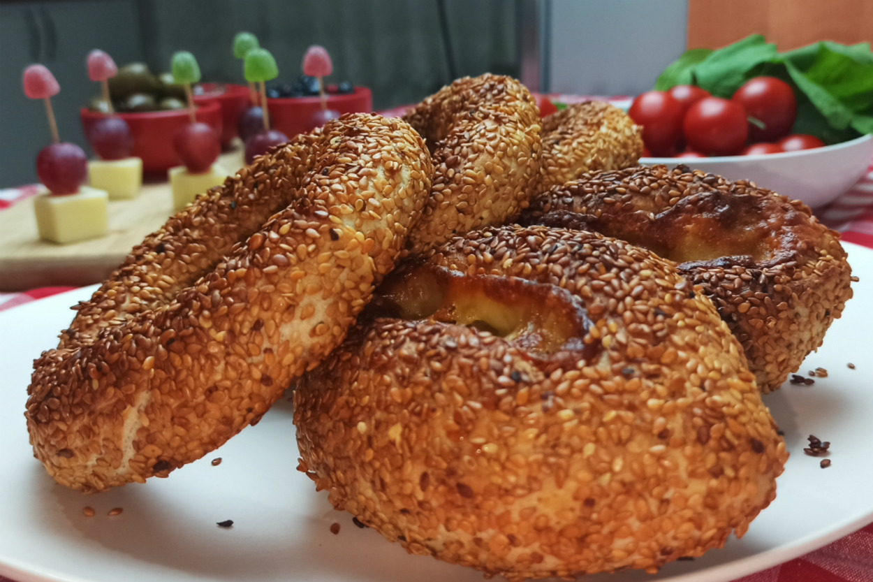 Kahvaltıların Çıtırı: Kolay Gevrek Simit