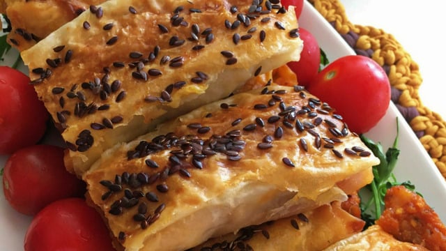 Her Öğüne Yakışan: Pratik Patatesli Börek