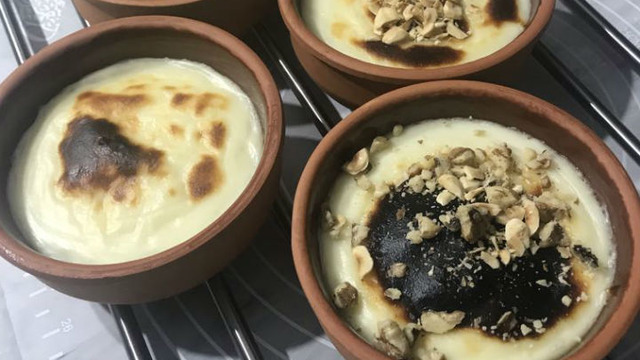 Fırından Sıcak Sıcak Çıktı: Güveçte Süt Helvası