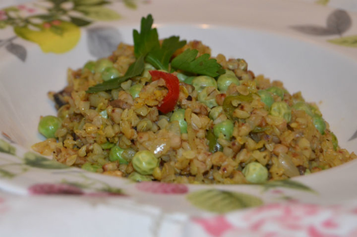 İçinde Yok Yok: Sebzeli Greçka (Karabuğday) Pilavı