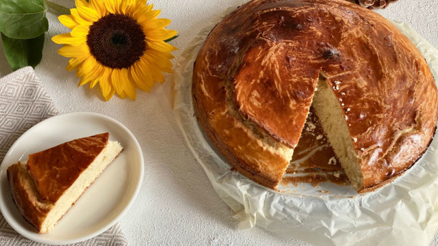 Enfes Kokusuyla: Mahlepli Yalancı Çörek