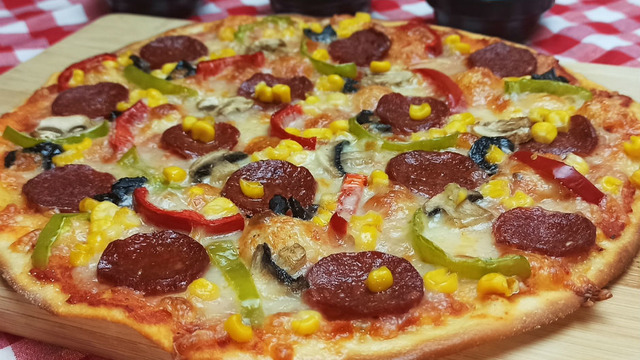 Dışarıdakileri Aratmaz: Ev Yapımı Pizza