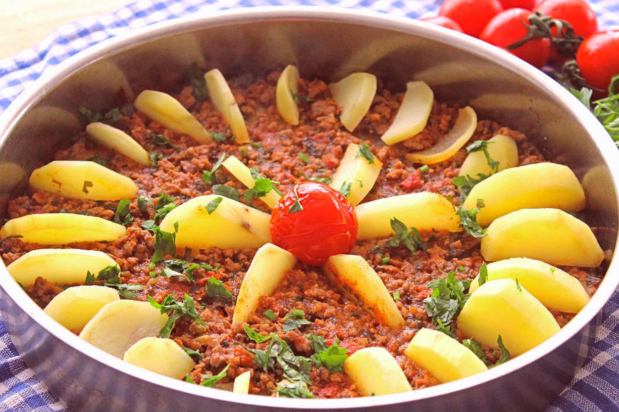 Sunumu Şahane: Kıymalı Patates Dizmesi