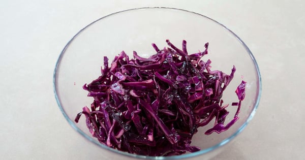 mor-lahana-salatasi-asama1