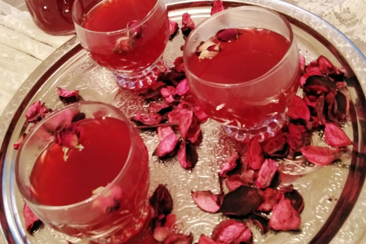 Osmanlı Mutfağından: Nar Şerbeti