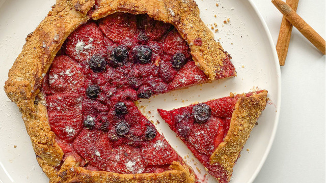 Fit Atıştırmalık: Fındıklı Kırmızı Galette