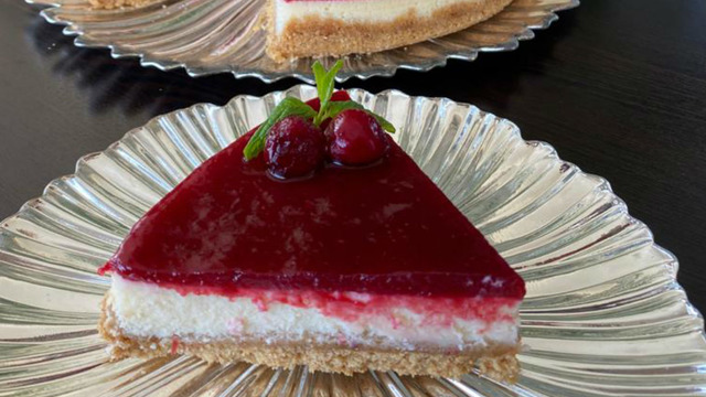 Mayhoş Kokusu, Enfes Dokusuyla: Vişneli Cheesecake