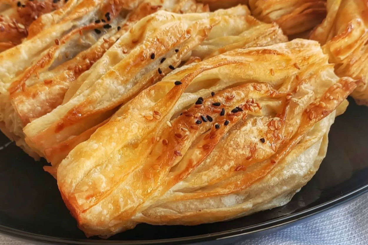 İçi Pırasalı: Pileli Börek