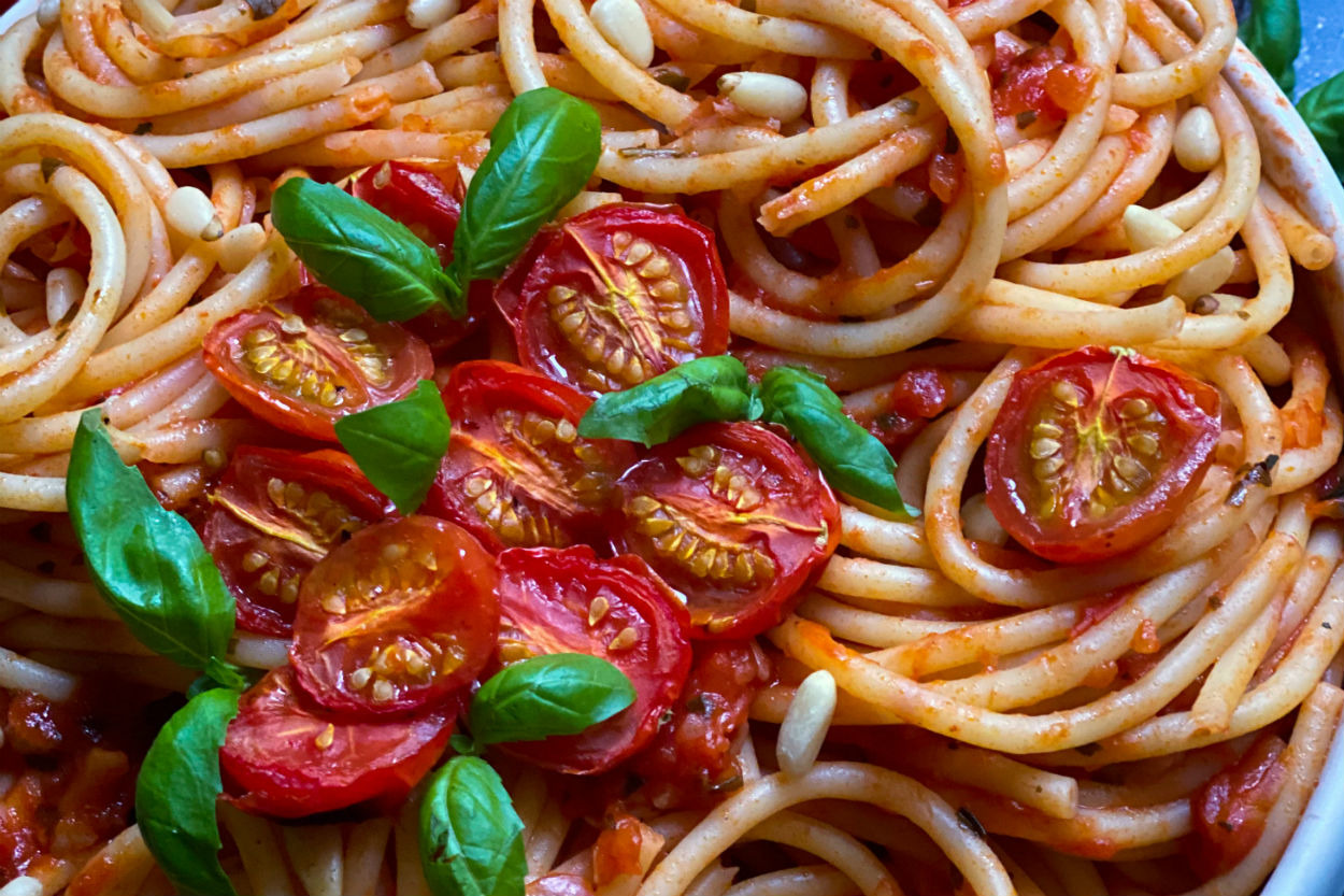 Tabaklar Dolsun: Vegan Spagetti