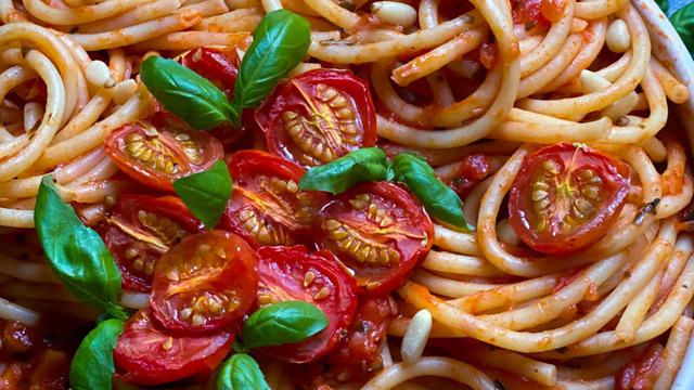 Tabaklar Dolsun: Vegan Spagetti