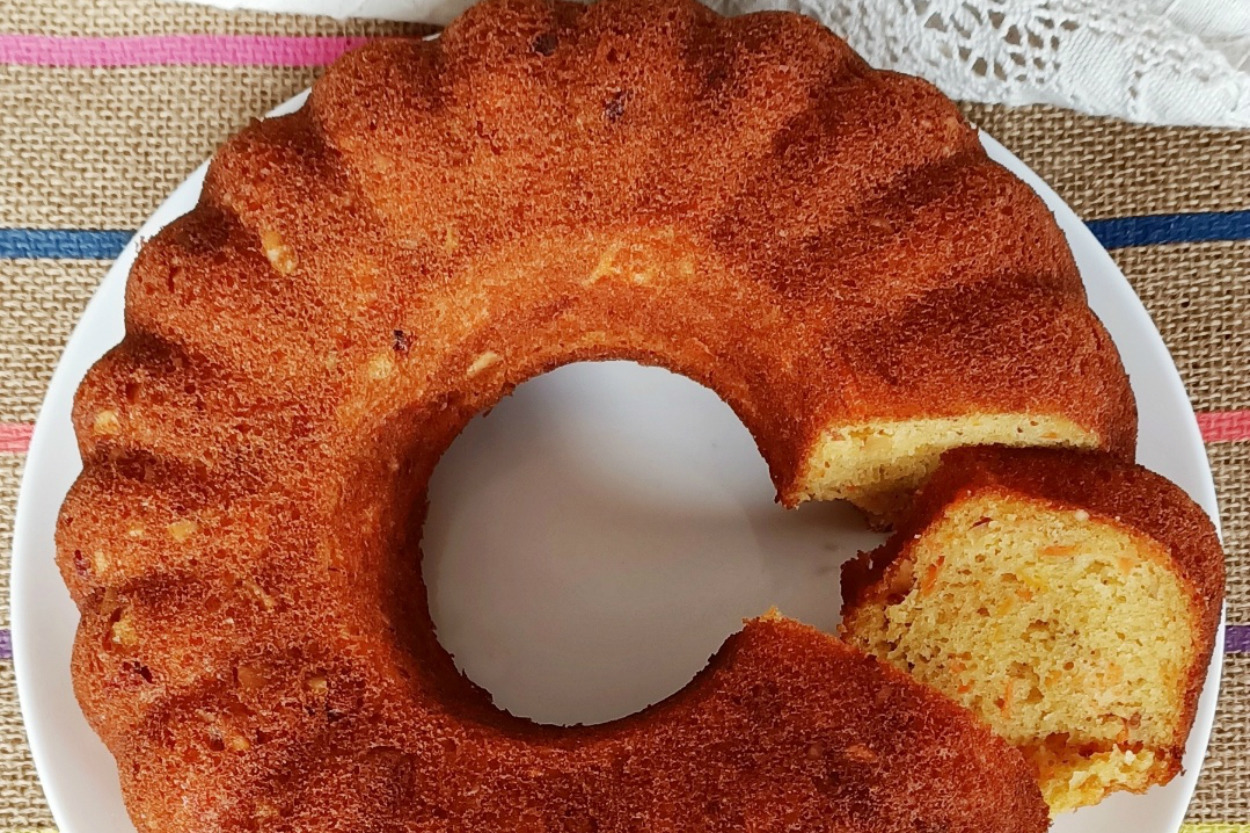 Mis Kokulu: Havuçlu Tarçınlı Kek