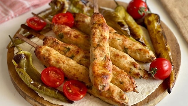 Fırında Pişer: Tavuk Kebabı