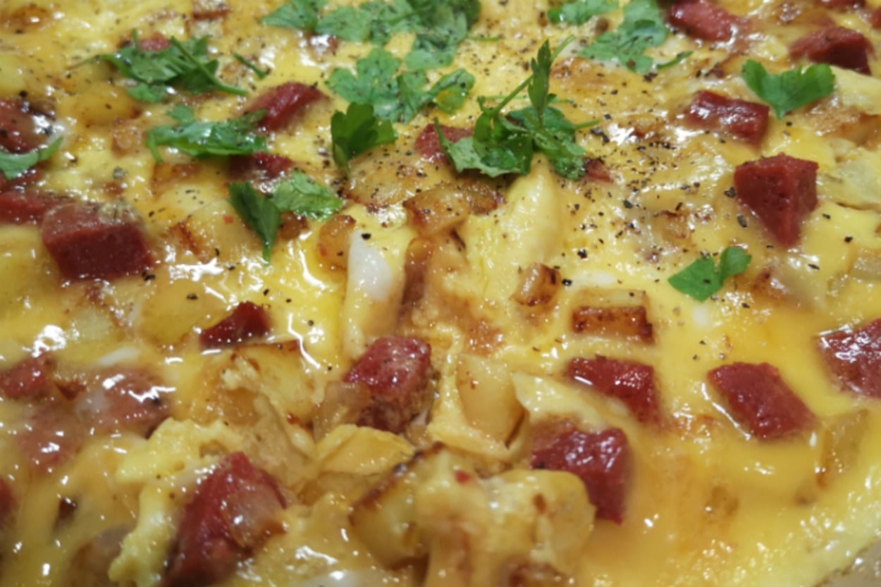 Lezzet Dolu: Bol Malzemeli Omlet
