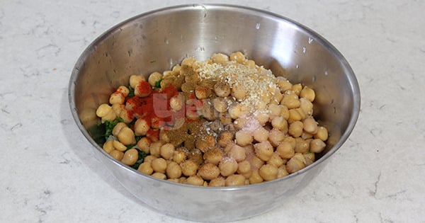 tahinli-nohutlu-salata-asama-3