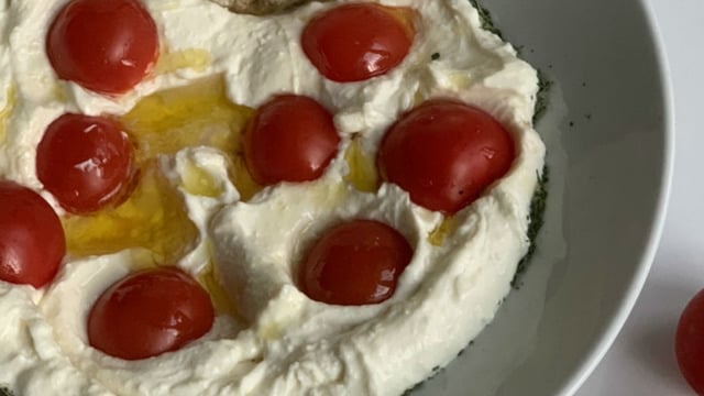 Kahvaltı Sofralarına: Peynir Pate