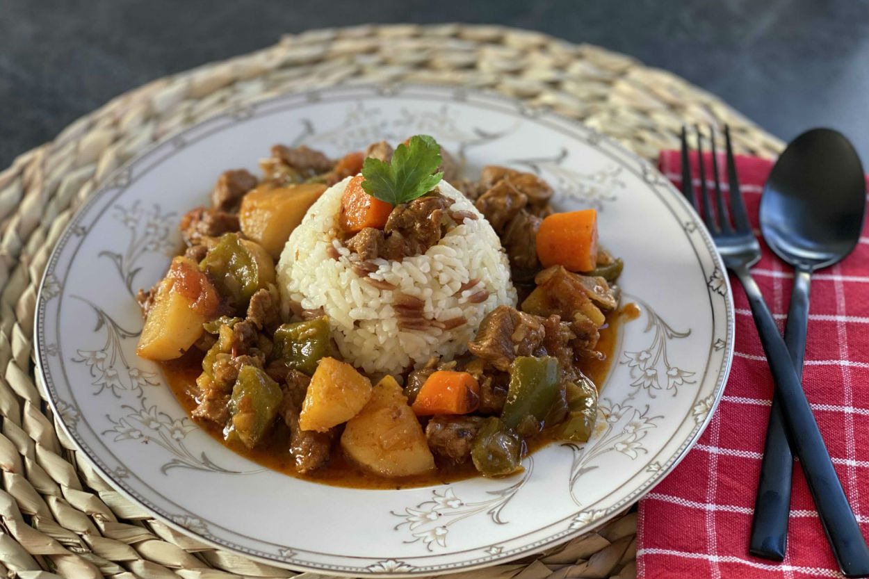 Yumuşacık Etiyle: Tas Kebabı