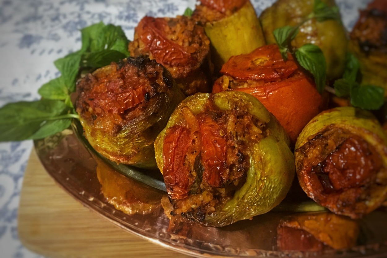 Baş Tacı Olacak: Fırında Karışık Etli Dolma