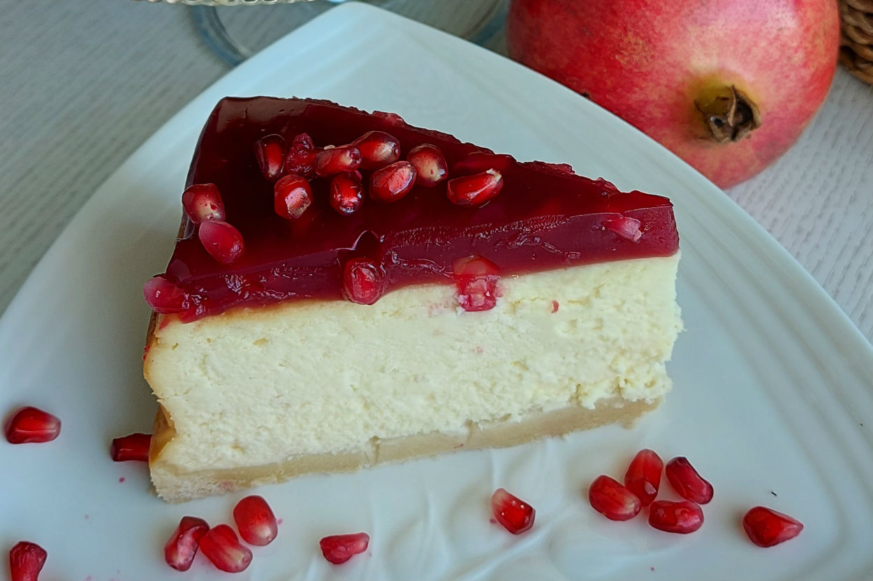 Bereketin Simgesi: Narlı Cheesecake