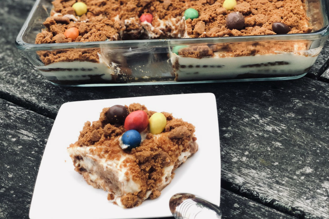 Nefis Kokusuyla: Tarçınlı Karamel Bisküvili Tiramisu