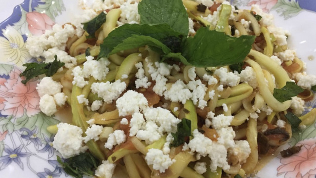 Kabak ve Havuçtan: Sebze Spagetti