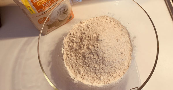 eksi-mayali-dinkel-unlu-ekmek-adim-1