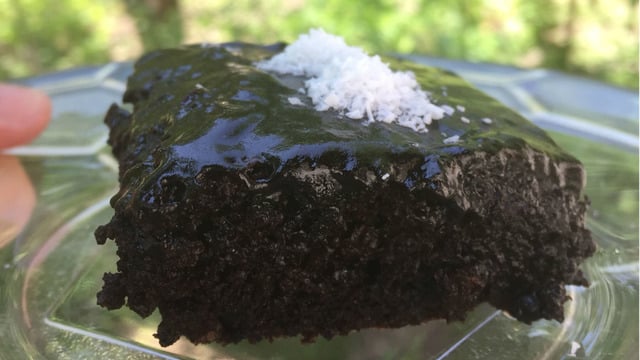 İçi Nemli Enfes: Kakaolu Islak Kek