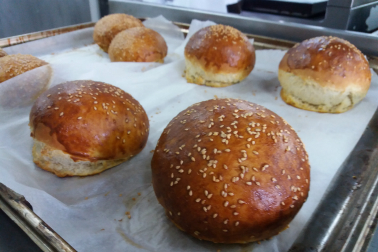 Benzersiz Dokusuyla: Hamburger Ekmeği