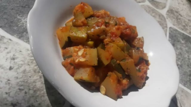 Midelere Rahatlık: Zeytinyağlı Diyet Kabak Yemeği