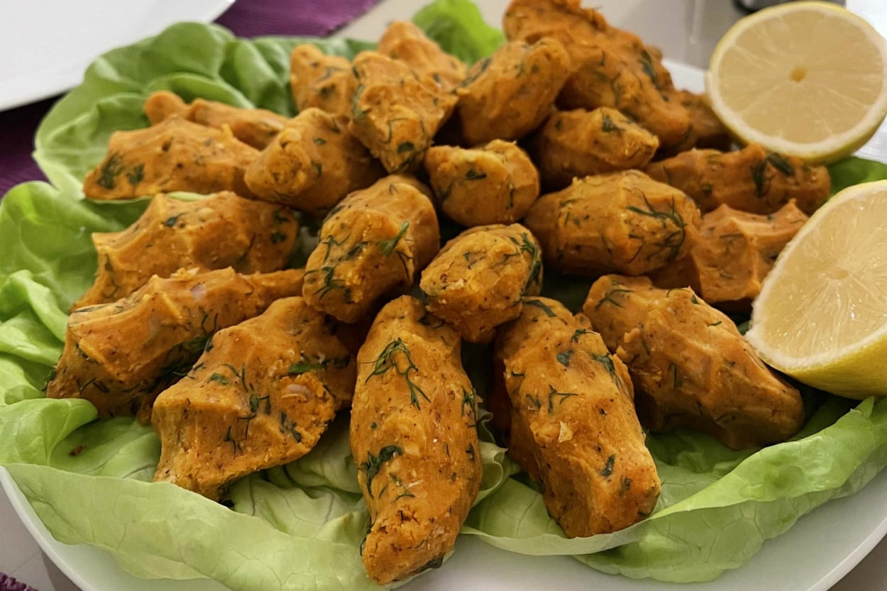 Bulgursuz: Leblebi Tozundan Mercimek Köftesi