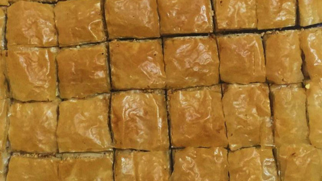 Hazır Yufkadan: Cevizli Vegan Baklava