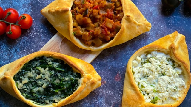 Lezzete Yolculuk: Sebzeli Peynirli Kayıklar