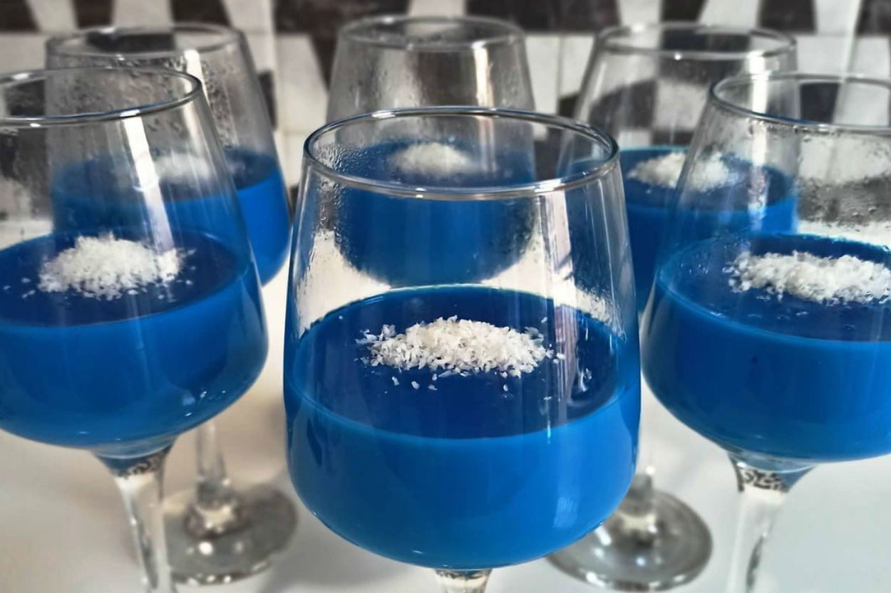 Bulutların Üstünde: Blue Dreams