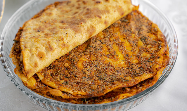 İncecik Hamuruyla: Adana Usulü Biberli Ekmek 