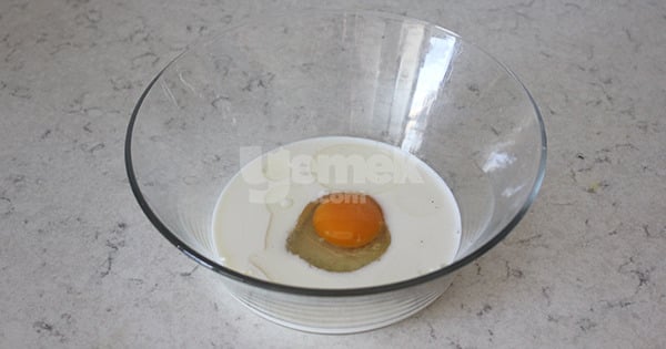 mayasiz-peynirli-pisi-asama-1