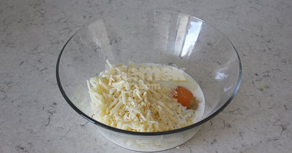 mayasiz-peynirli-pisi-asama-2