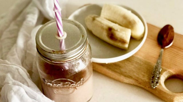 Keyifler Yerinde: Muzlu Kakaolu Smoothie