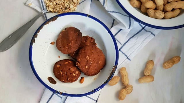 Enfes Eşlikçi: Rafine Şekersiz Fıstıklı Kurabiye