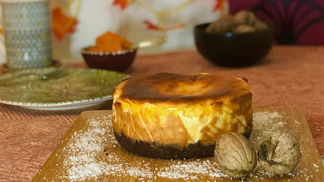 Bir Oturuşta Bitirmelik: Bal Kabaklı Yanık Cheesecake