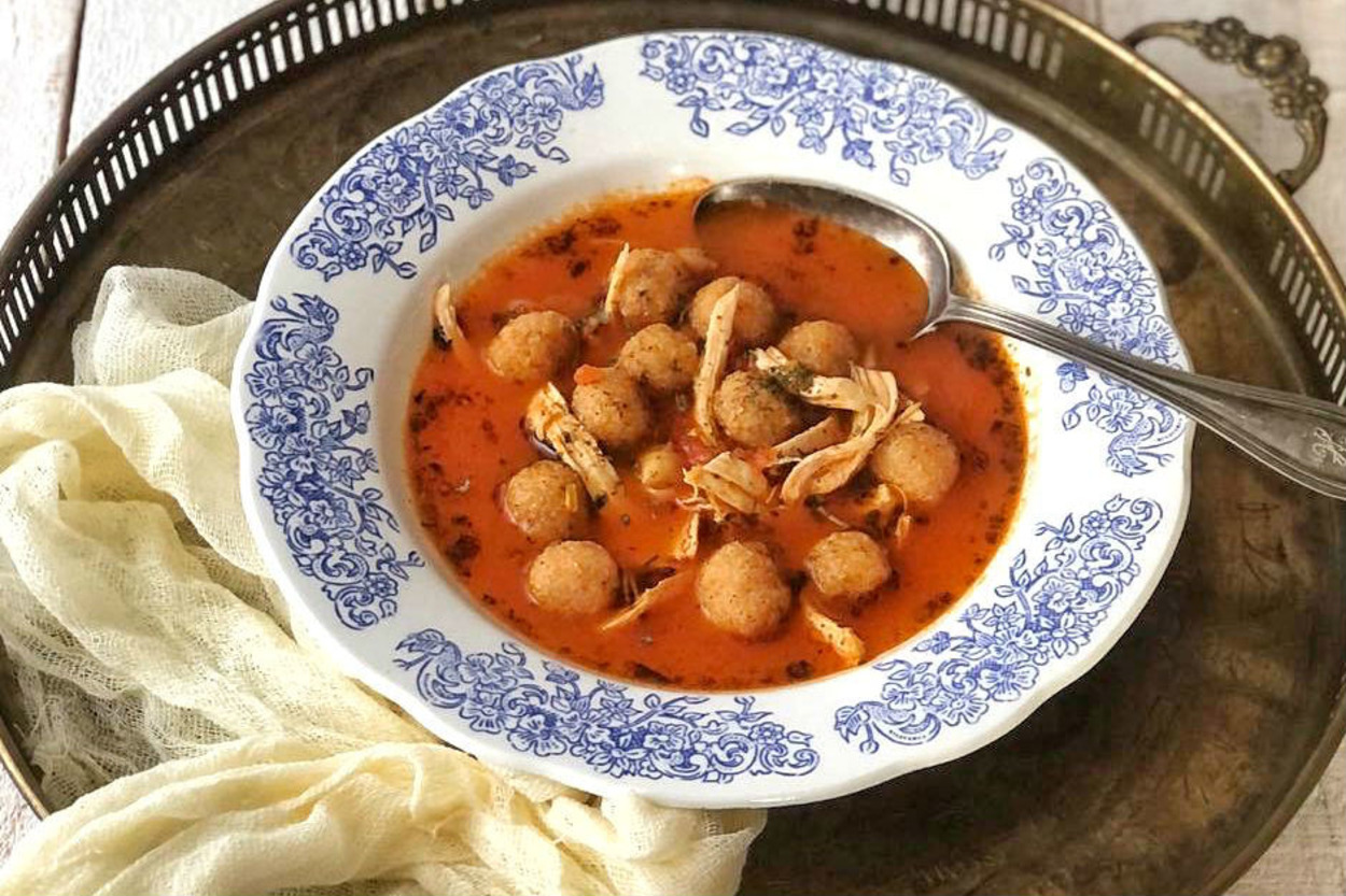 Çok Doyurucu: Tavuklu Topalak Çorbası