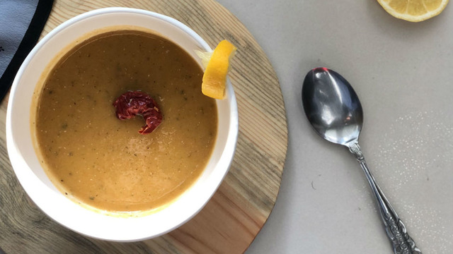 Her Kaşığı Lezzet Dolu: Bal Kabaklı Mercimek Çorbası