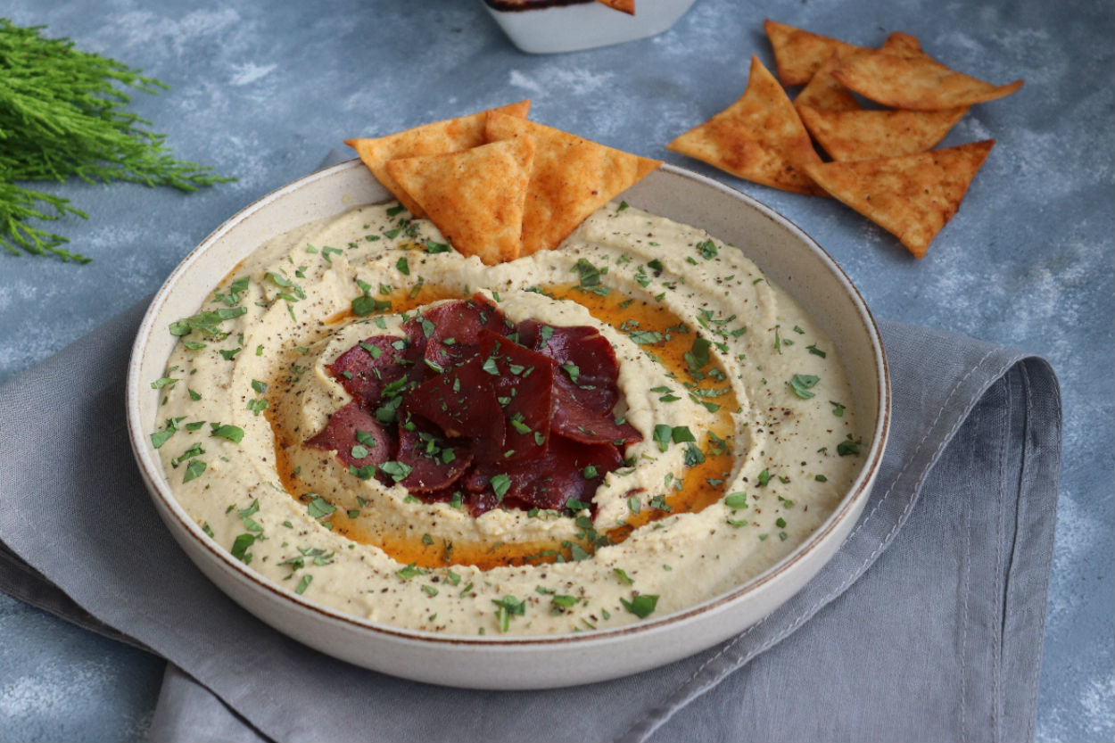 Sofralarda Bayram Havası: Pastırmalı Humus