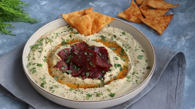 Sofralarda Bayram Havası: Pastırmalı Humus