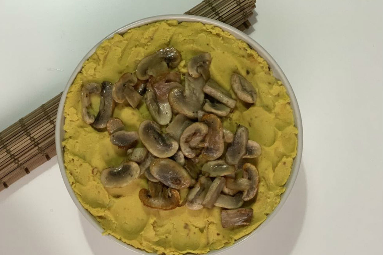 Zerdeçal ve Mantarlı: Vejetaryen Fasulye Pate